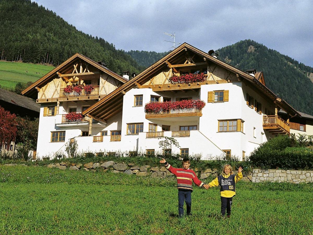 Residence Lusina Luson Buitenkant foto